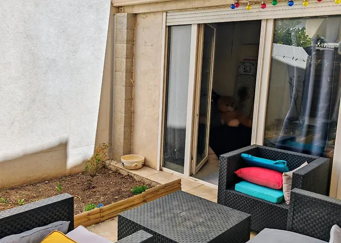 Pres De La Plage, Un Coin Paradis ! フロンティニャン